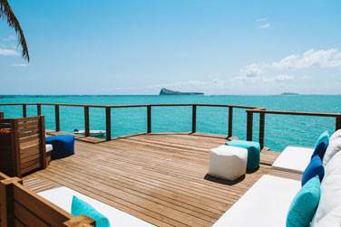 Le Pop-in-Bar face aux eaux claires de l'ocan Indien