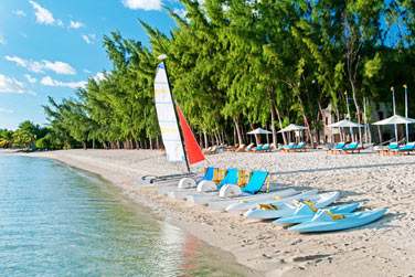 L'htel propose de nombreuses activits nautiques pour petits et grands