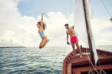 Montez  bord d'un bateau en direction de l'Ilot Bernache