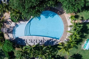 La piscine rserve aux adultes