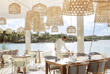 Magnifique salle extrieure Bodrum Bludu Lux Grand Gaube, style intimiste avec une vue sur un dcor luxuriant