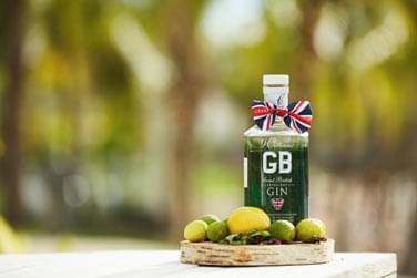 G&T 100 Club : Bar  gins pour des apritifs parfaits au coucher du soleil...