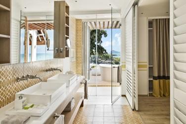 La salle de bain de la Suite Junior Ocan