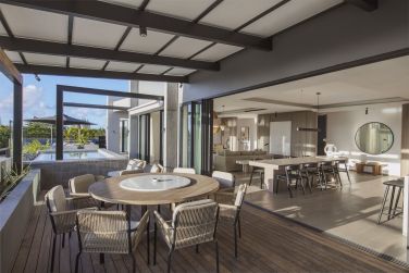 Profitez d'un djeuner sous des journes ensoleilles