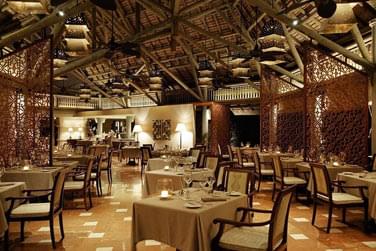 L'intrieur du restaurant l'Archipel