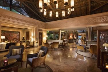 Le Lotus Lounge Bar est situ dans le btiment principal