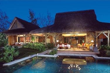 La piscine prive de la Villa Princire