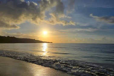 Coucher de soleil sur la plage du Diamant