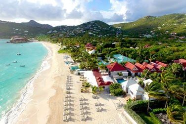 Le Tom Beach Hotel se situe au bord de l'une des plages les plus frquentes et anime de Saint-Barth