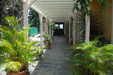 Ce petit accs vous mnera galement  la plage