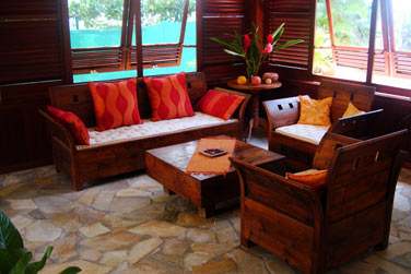 Son petit salon d'accueil