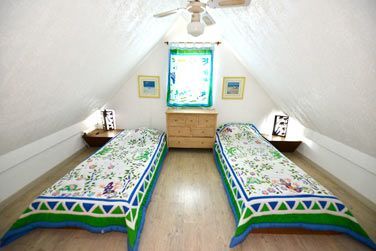 La chambre des bungalows F2