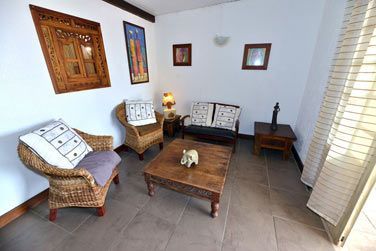 L'espace salon des bungalows F4