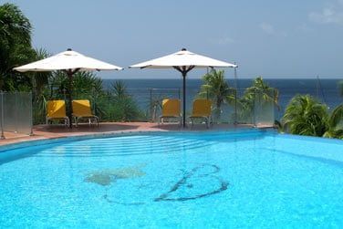 La piscine de l'htel pour un petit plongeon !