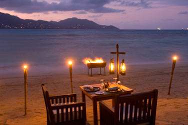 L'htel Cerf Island Resort vous offre la possibilit de dner en tte  tte