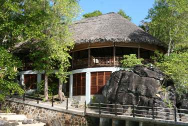 L'htel Cerf Island Resort propose une cuisine crole raffine aux accents franais. Un pur dlice !