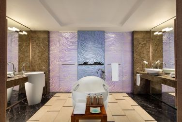 Profitez d'une magnifique salle de bain luxueuse au sein de votre suite