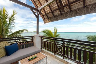 La terrasse de la Suite Junior Frangipani vue ocan