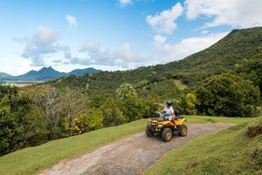 Un tour en quad dans le domaine de La Belle Etoile