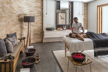 Dtendez vous lors d'un massage dcontractant au Spa