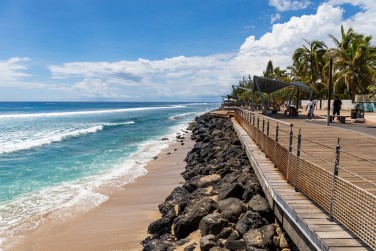 �le de La R�union, front de mer de Saint-Gilles : plage des rochers noirs
