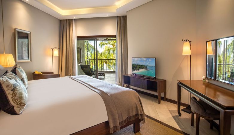 photo royal palm beachcomber luxury