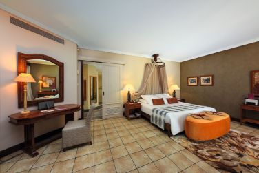 Nicolas Michael Malachie  Beachcomber Resorts & Hotels