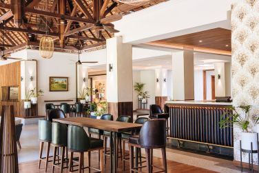 Eric Lee  Beachcomber Resorts & Hotels