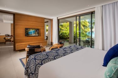 Christopher Laurenz  Beachcomber Resorts & Hotels