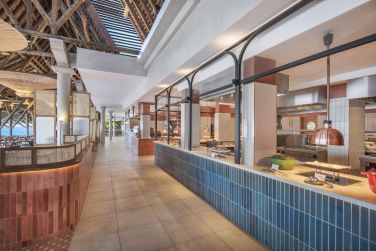 Jean Bernard Adoue   Beachcomber Resorts & Hotels