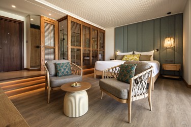 Magnifique chambre avec une vue panoramique sur la baie.