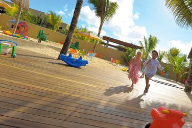 Le mini-club accueille les enfants de 3  12 ans