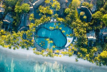 Johann Vandenhecke  Beachcomber Resorts & Hotels