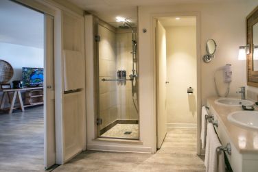 Christopher Laurenz  Beachcomber Resorts