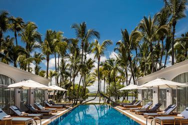 La piscine extrieure du Spa