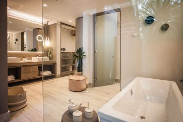 Christopher Laurenz  Beachcomber Resorts & Hotels