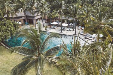 La vue arienne sur la piscine extrieure