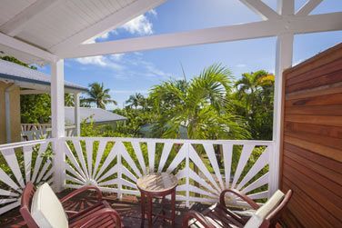 Et le balcon du bungalow donnant sur les jardins tropicaux