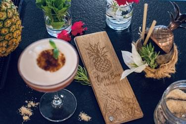 Savourez un cocktail rafraichissant et tropical aux saveurs raffraichissantes