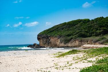 Flnez sur la plage de grande terre ...
