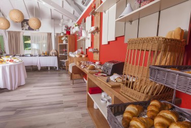 Commencez la journ�e avec un bon petit-d�jeuner gourmand et tropical...