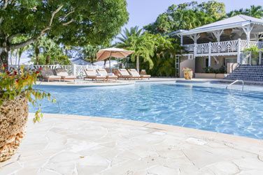 un plongeon dans la piscine ?