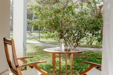 Vous aurez galement un petit rez-de-jardin pour vous ressourcer  l'air frais