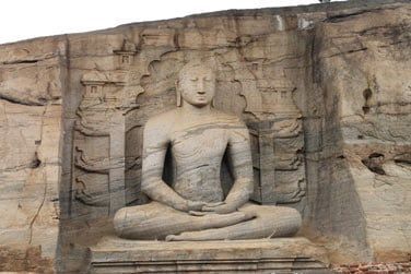 Aprs Sigiriya, vous visiterez le site de Polonnaruwa   vlo