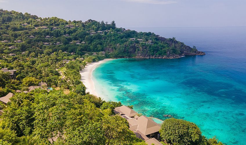 Plage de Petite Anse � Mah� au Seychelles