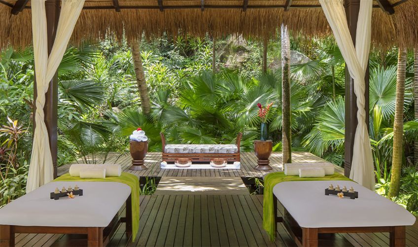 spa extérieur de l'hôtel Anantara Maïa