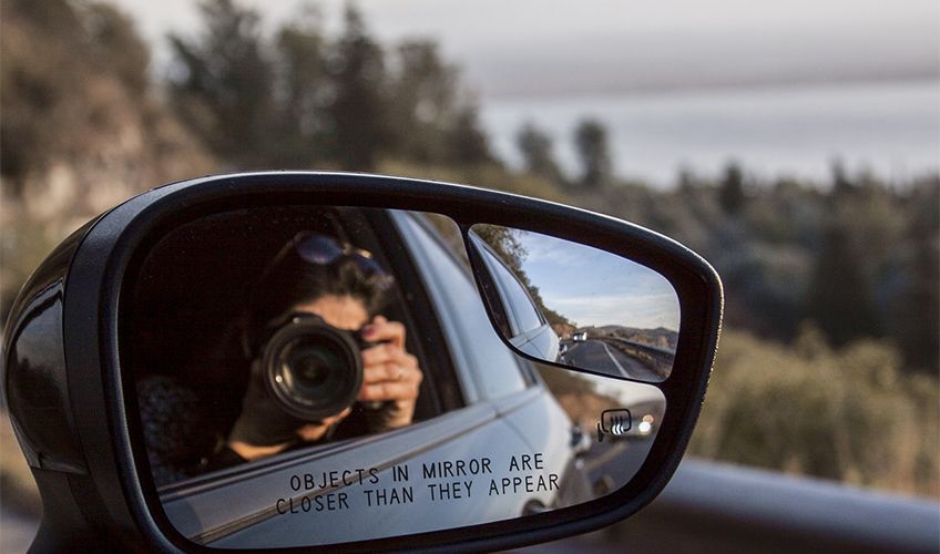 photo d'un rétroviseur aux Etats-Unis