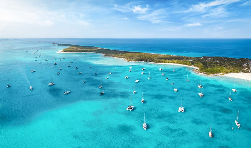 vue arienne d'une le des Exumas aux Bahamas