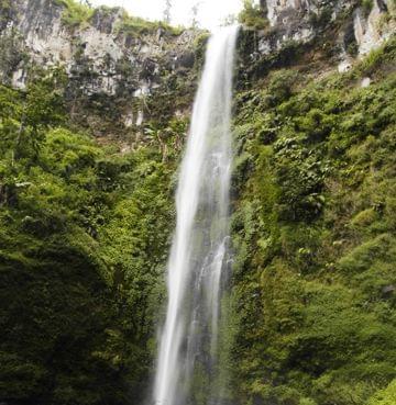cascade bali indonesie