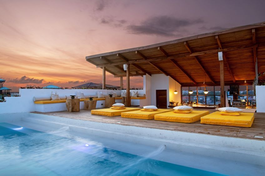 piscine rooftop au upendo house de stone town